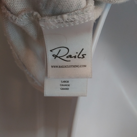 RAILS CARA COTTON TEE RAINBOW TIE DYE - Picture 10 of 10